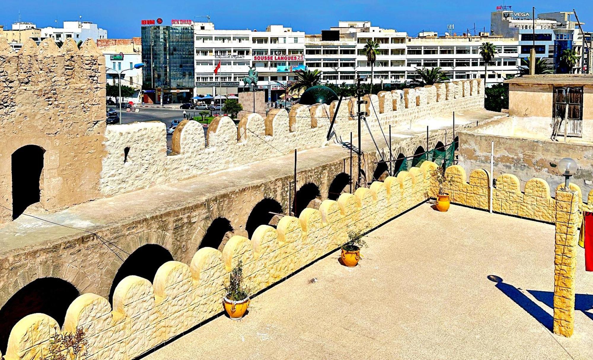 Hotel Paris Sousse Luaran gambar