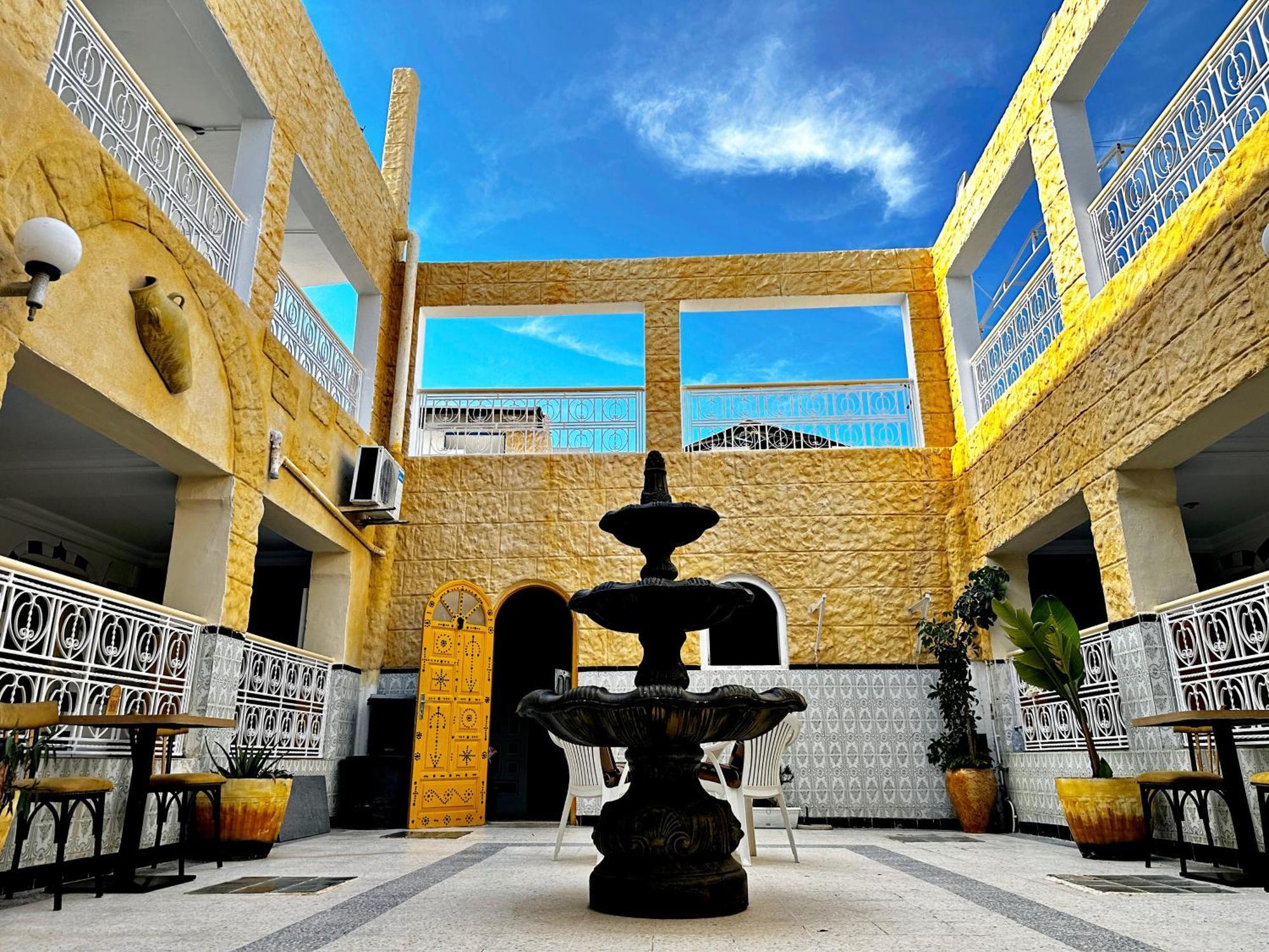 Hotel Paris Sousse Luaran gambar
