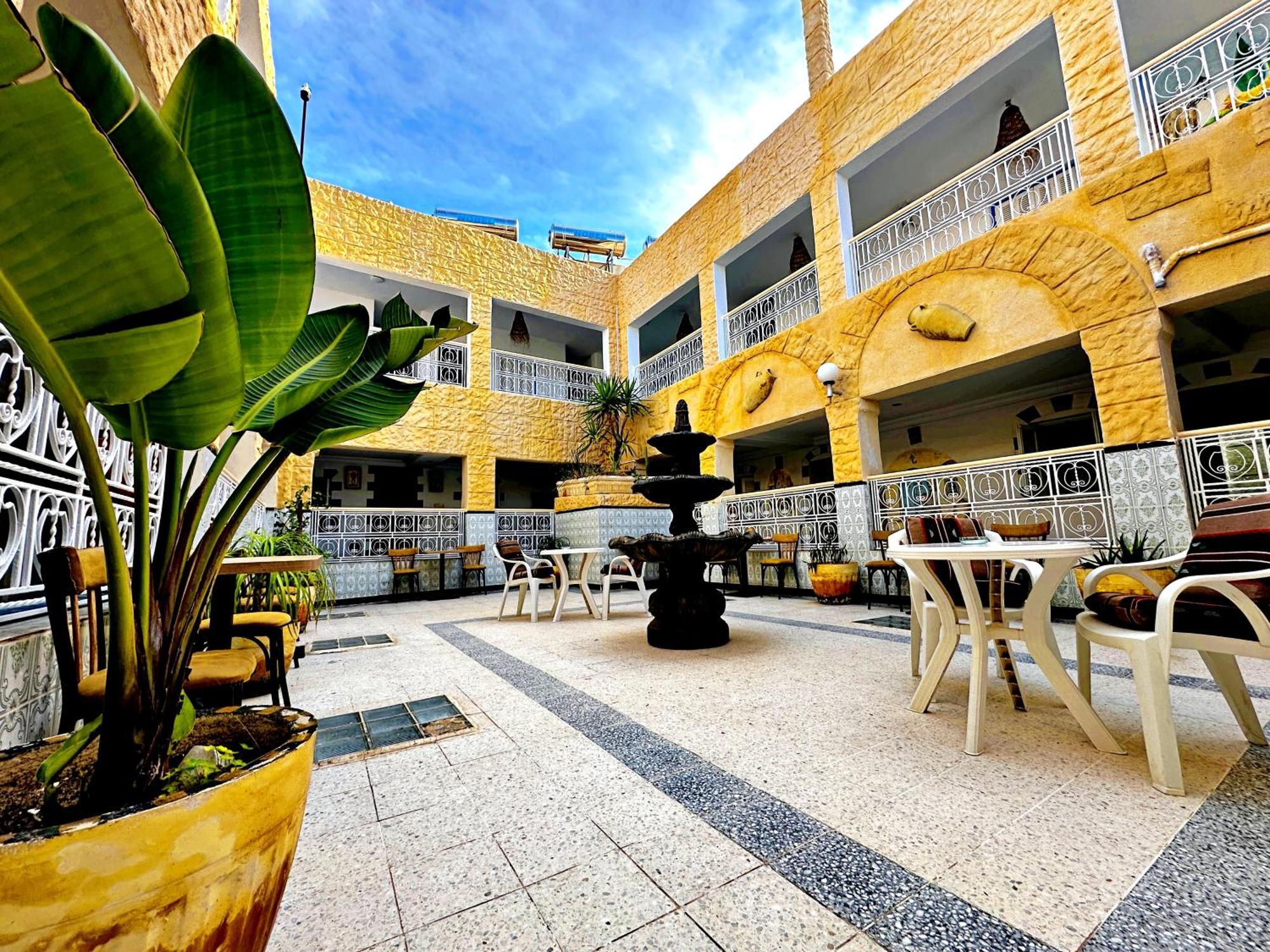 Hotel Paris Sousse Luaran gambar